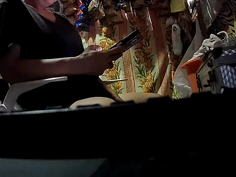 Hotzoey16 online show from 12.23.25