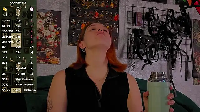 Snapshot of the_high_priestess chatting on 02.20.26 the high priestess online show from 02.20.26