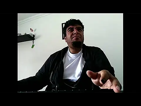 Snapshot of Rolo-Sumiso chatting on 10.17.25 Rolo-Sumiso online show from 10.17.25