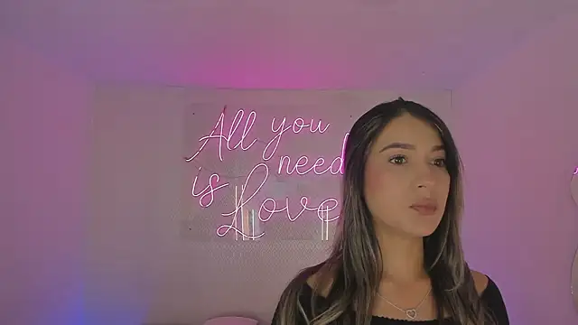 Snapshot of aleksandramiller_ chatting on 03.02.26 aleksandramiller online show from 03.02.26