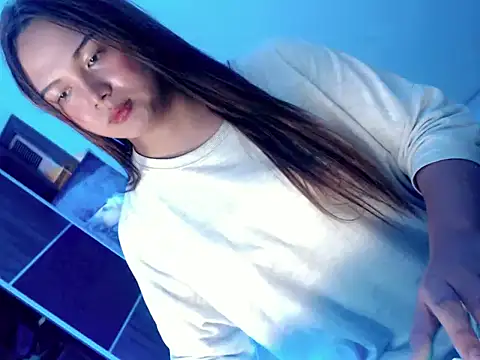 Snapshot of Sweet_angelinax chatting on 10.27.25 Sweet angelinax online show from 10.27.25