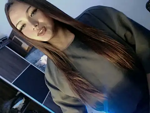 Snapshot of Sweet_angelinax chatting on 10.29.25 Sweet angelinax online show from 10.29.25