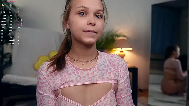 OdellaGillingham online show from 10.06.25