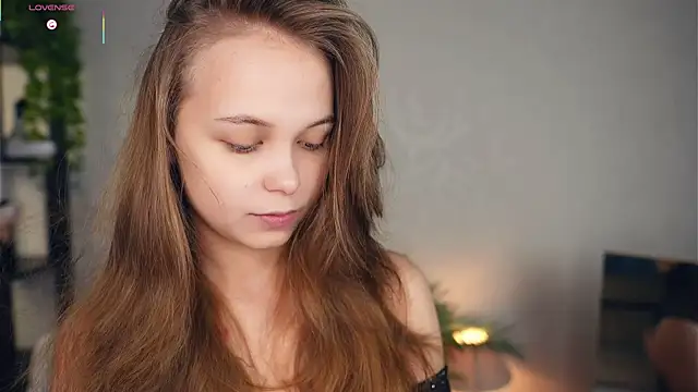 OdellaGillingham online show from 11.05.25