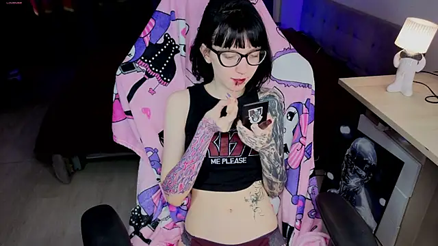 HazelTompson online show from 03.14.26