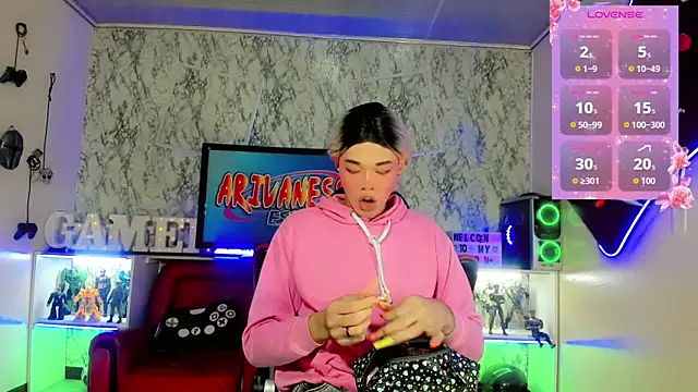 Madison Mujica online show from 10.20.25