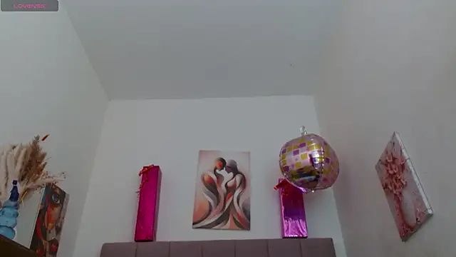 Snapshot of Lola_wish1 chatting on 10.15.25 Lola wish1 online show from 10.15.25