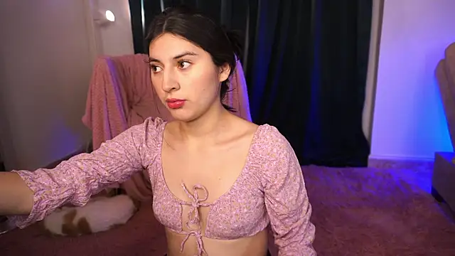 Snapshot of Auralea chatting on 09.11.25 Auralea online show from 09.11.25