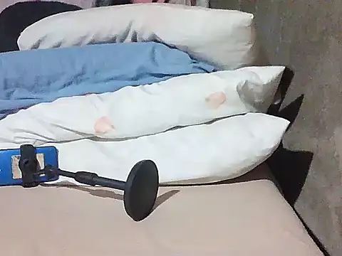 Snapshot of Mayumie05 chatting on 10.11.25 Mayumie05 online show from 10.11.25