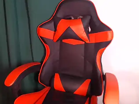 Snapshot of xcherry_babex chatting on 11.24.25 xcherry babex online show from 11.24.25