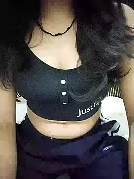 Snapshot of Nikita-Singh88 chatting on 10.17.25 Nikita-Singh88 online show from 10.17.25