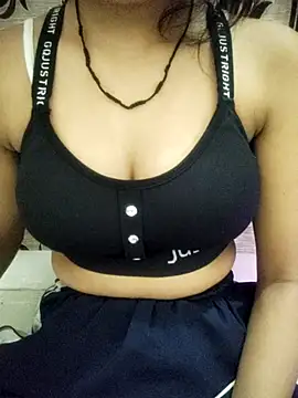 Snapshot of Nikita-Singh88 chatting on 10.18.25 Nikita-Singh88 online show from 10.18.25