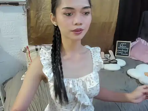 Snapshot of yunxieesweetgurl chatting on 10.24.25 yunxieesweetgurl online show from 10.24.25