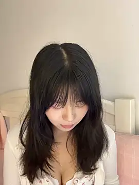 Ella-A9 online show from 10.16.25