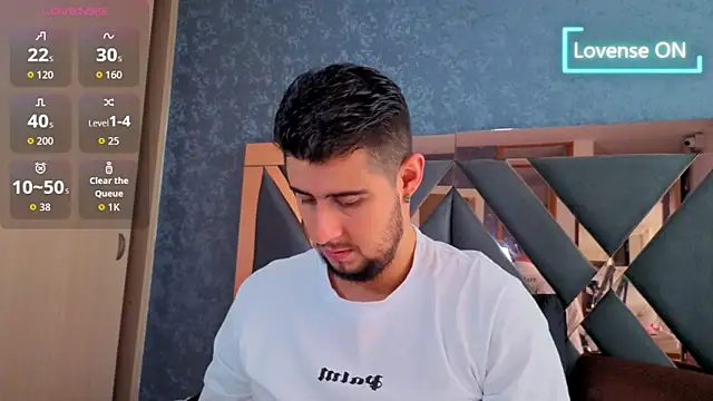 Snapshot of ryan_evanss chatting on 09.28.25 ryan evanss online show from 09.28.25