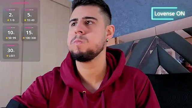 Snapshot of ryan_evanss chatting on 10.10.25 ryan evanss online show from 10.10.25