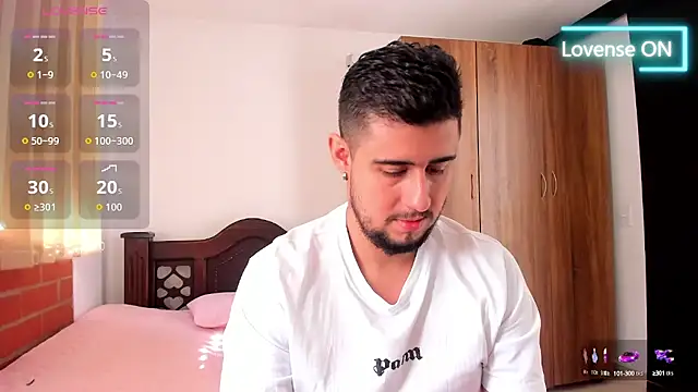 Snapshot of ryan_evanss chatting on 10.15.25 ryan evanss online show from 10.15.25