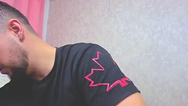 Snapshot of ryan_evanss chatting on 10.28.25 ryan evanss online show from 10.28.25