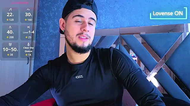 Snapshot of ryan_evanss chatting on 11.06.25 ryan evanss online show from 11.06.25