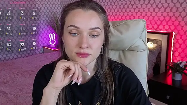 EmmySkyy online show from 09.22.25
