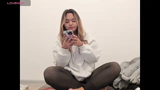 saika blush online show from 10.06.25