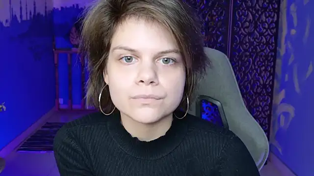 Snapshot of EllieMurler chatting on 09.28.25 EllieMurler online show from 09.28.25