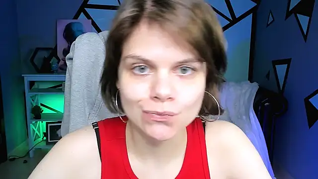 Snapshot of EllieMurler chatting on 09.30.25 EllieMurler online show from 09.30.25