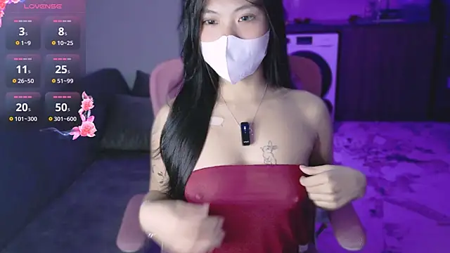 Snapshot of Phuong_Bee chatting on 02.02.26 Phuong Bee online show from 02.02.26