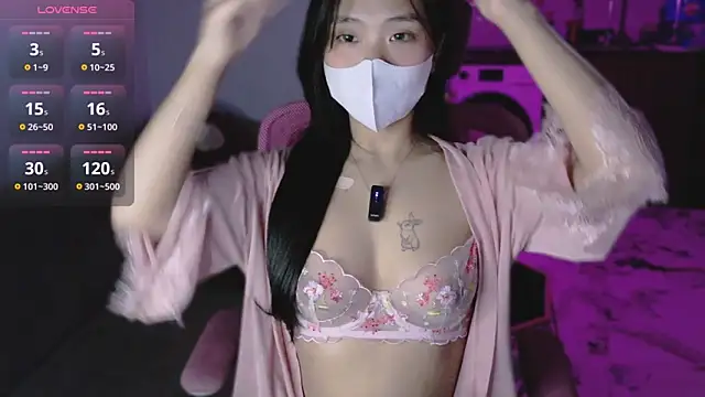 Snapshot of Phuong_Bee chatting on 03.13.26 Phuong Bee online show from 03.13.26