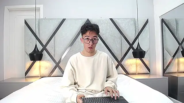 AustinReeds online show from 09.22.25