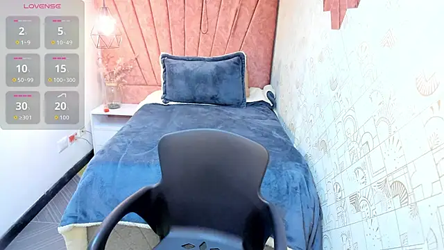 Kiara Cruz   online show from 04.08.26