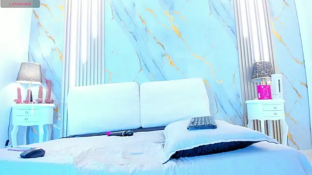 Tiifany Baker online show from 04.11.26