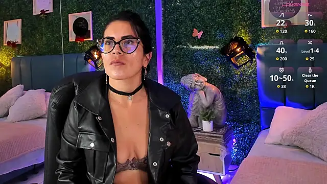 Linagh  online show from 11.21.25