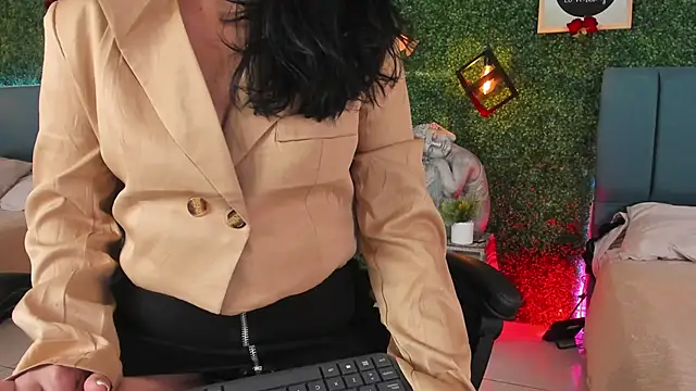 Snapshot of Linagh_ chatting on 02.09.26 Linagh online show from 02.09.26