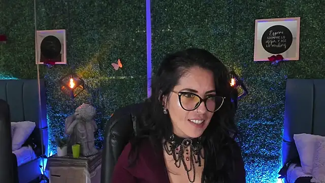 Snapshot of Linagh_ chatting on 02.10.26 Linagh online show from 02.10.26