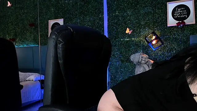 Snapshot of Linagh_ chatting on 02.17.26 Linagh online show from 02.17.26