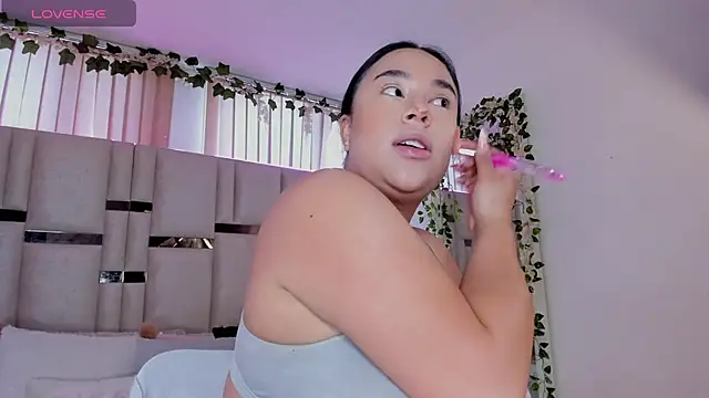 Snapshot of Zoey_thompson chatting on 09.29.25 Zoey thompson online show from 09.29.25