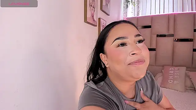 Snapshot of Zoey_thompson chatting on 11.03.25 Zoey thompson online show from 11.03.25