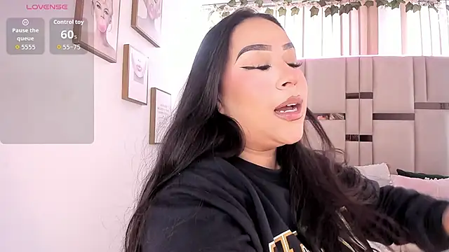 Snapshot of Zoey_thompson chatting on 11.06.25 Zoey thompson online show from 11.06.25