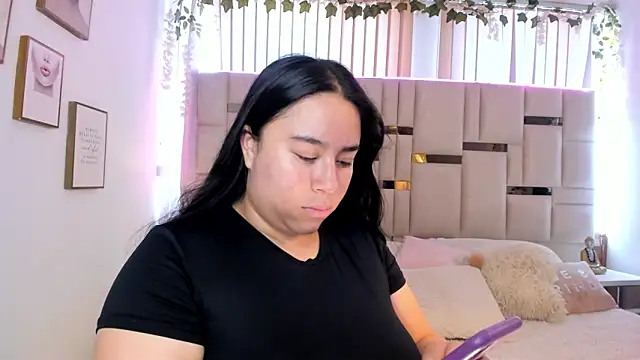 Snapshot of Zoey_thompson chatting on 03.03.26 Zoey thompson online show from 03.03.26