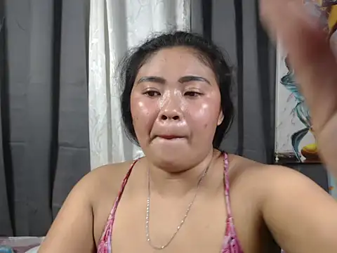 Snapshot of hotpinay_sweet85 chatting on 10.15.25 hotpinay sweet85 online show from 10.15.25