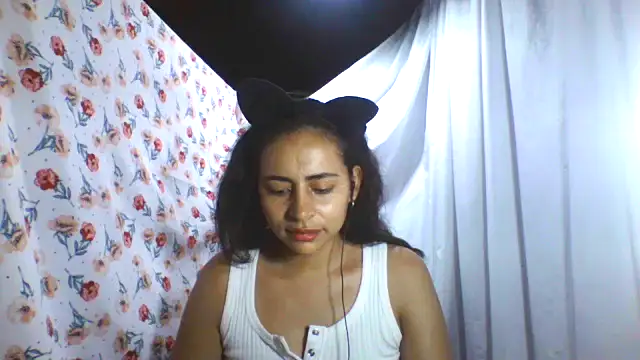 Snapshot of Anabelhotxx16 chatting on 09.15.25 Anabelhotxx16 online show from 09.15.25