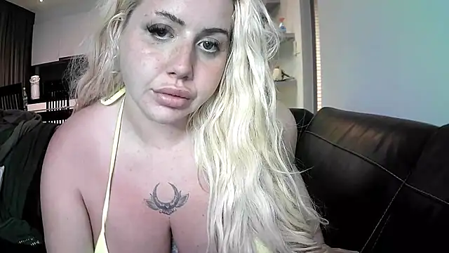 TiaDoll online show from 09.15.25