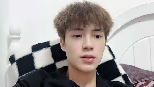 linger2563 online show from 10.10.25