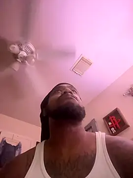 Snapshot of SirStrokesAllot chatting on 11.15.25 SirStrokesAllot online show from 11.15.25