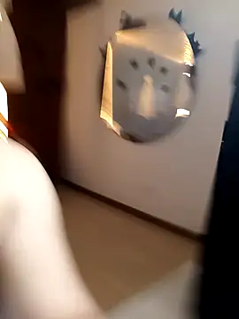 Snapshot of shasha_bloom chatting on 10.11.25 shasha bloom online show from 10.11.25