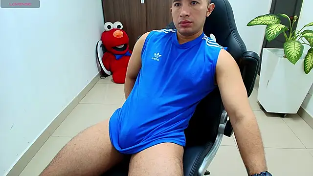 Snapshot of sebastian_oconnor77 chatting on 09.18.25 sebastian oconnor77 online show from 09.18.25