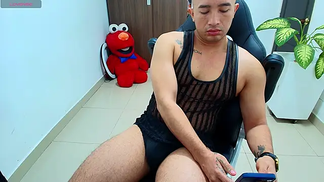 Snapshot of sebastian_oconnor77 chatting on 09.19.25 sebastian oconnor77 online show from 09.19.25