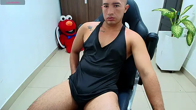 Snapshot of sebastian_oconnor77 chatting on 09.25.25 sebastian oconnor77 online show from 09.25.25