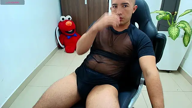 Snapshot of sebastian_oconnor77 chatting on 09.27.25 sebastian oconnor77 online show from 09.27.25